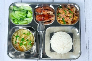 vi-sao-nen-thue-dich-vu-suat-an-cong-nghiep-thay-vi-tu-to-chuc-bep-an